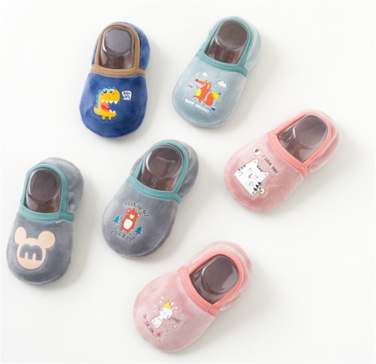 Sametové bačkůrky - KOČIČKA (18-24 m)