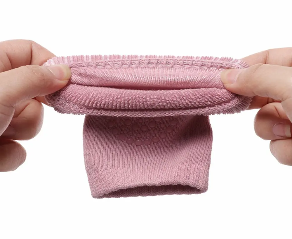 Protiskluzové návleky na kolena - SVĚTLE ŠEDÉ