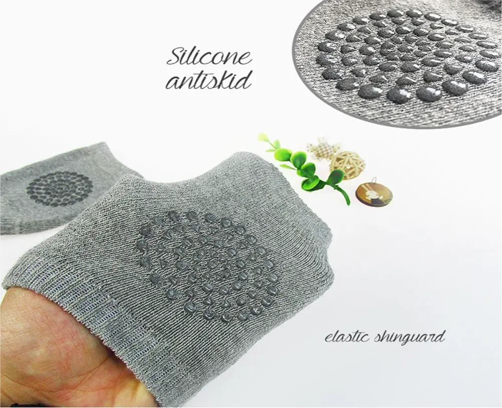 Protiskluzové návleky na kolena - SVĚTLE ŠEDÉ