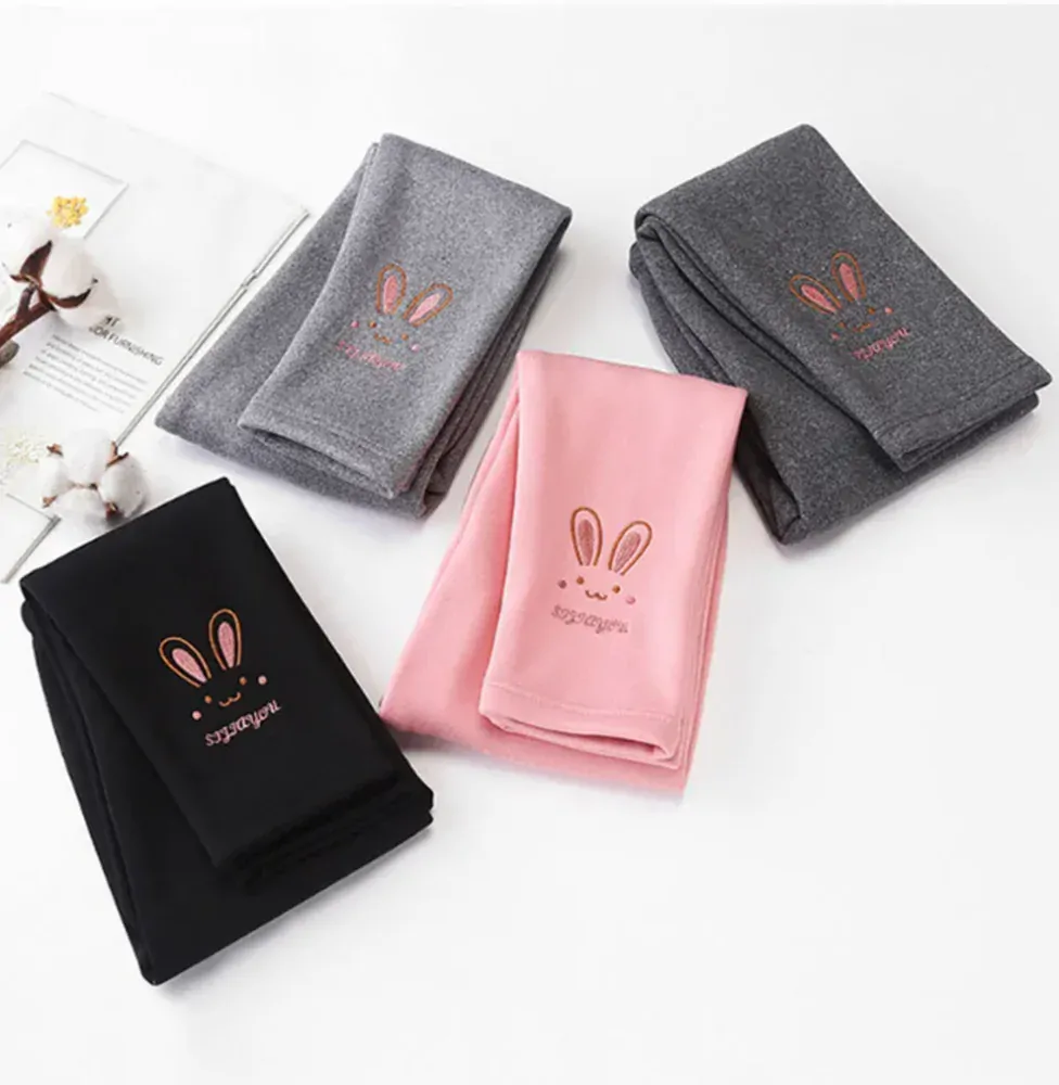 Zateplené termo legíny - ČERNÉ - KRÁLÍČEK (4 roky)