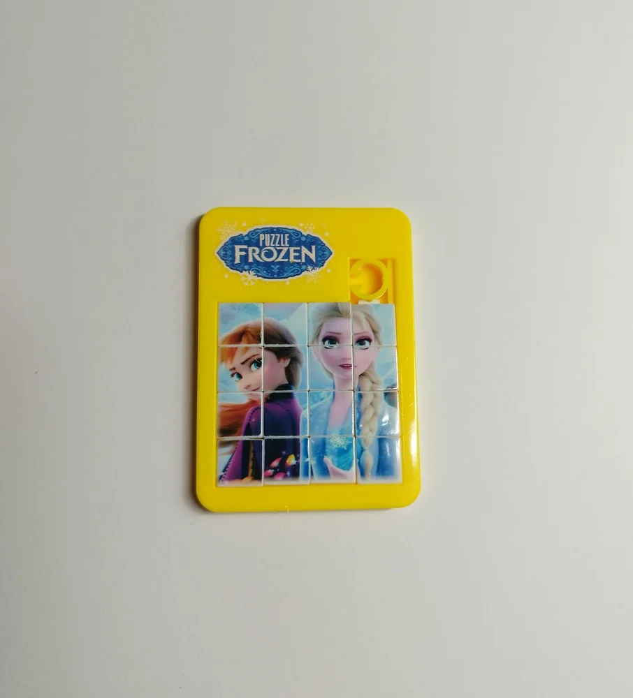 Kapesní posuvné puzzle 4 x 4 - LEDOVÉ KRÁLOVSTVÍ - Anna a Elsa - žluté