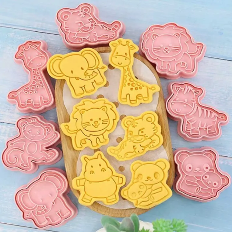 3D vykrajovátka na sušenky - ZVÍŘÁTKA 1 - 8 ks 