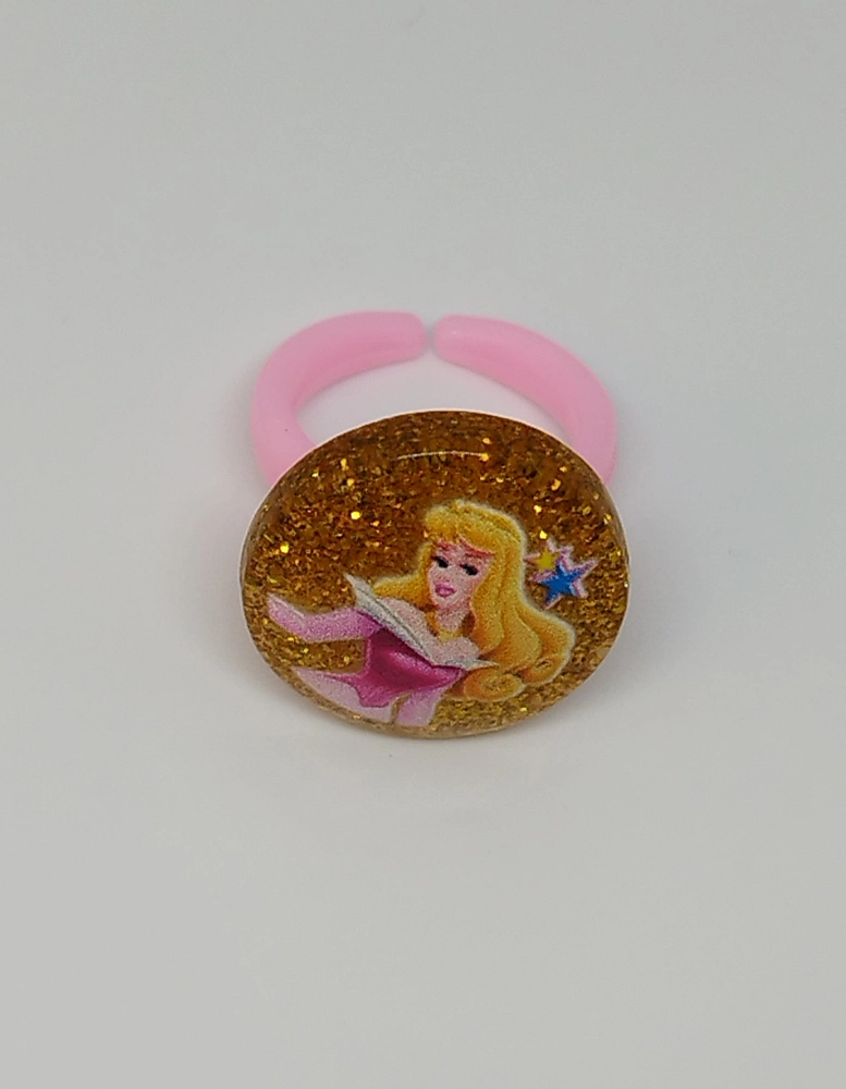Prstýnek - DISNEY PRINCEZNY - ŠÍPKOVÁ RŮŽENKA - zlatý