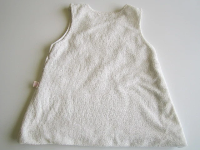 Teplé šatičky bez rukávů 