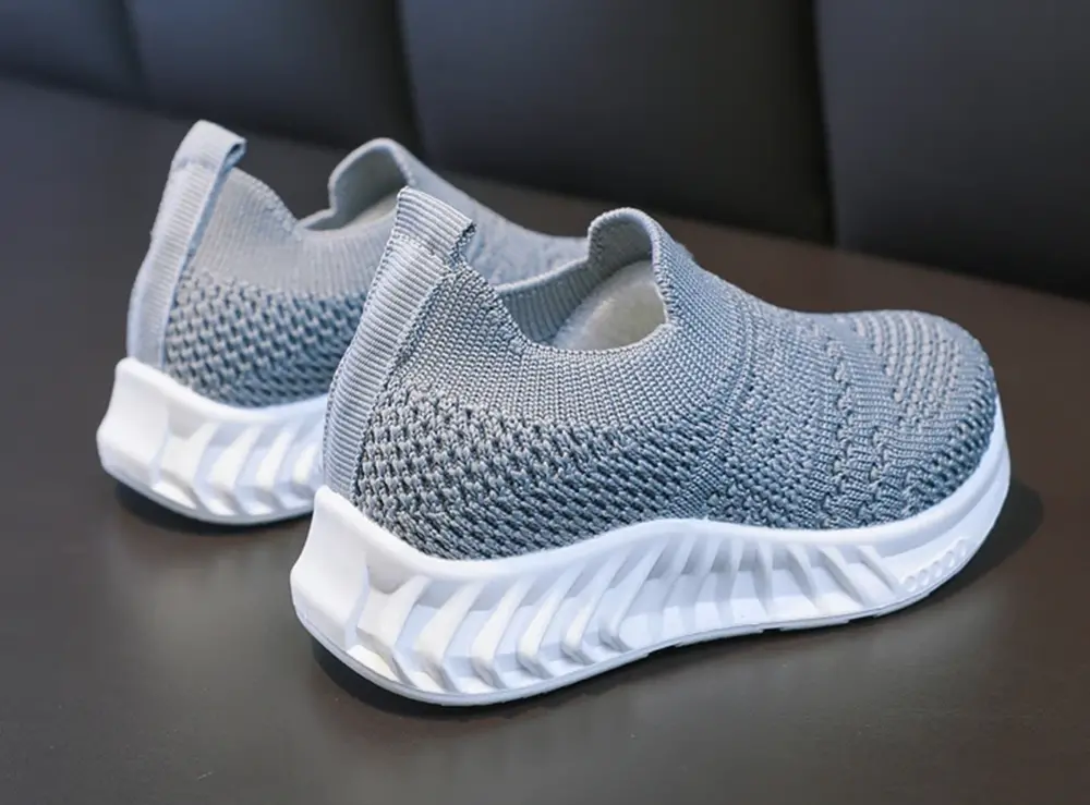 Síťované tenisky - ŠEDÉ - (3-4 roky)