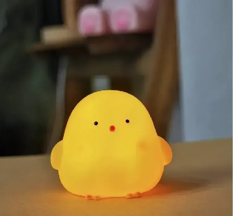 Mini noční lampička na baterky - KUŘÁTKO 1 - ŽLUTÉ