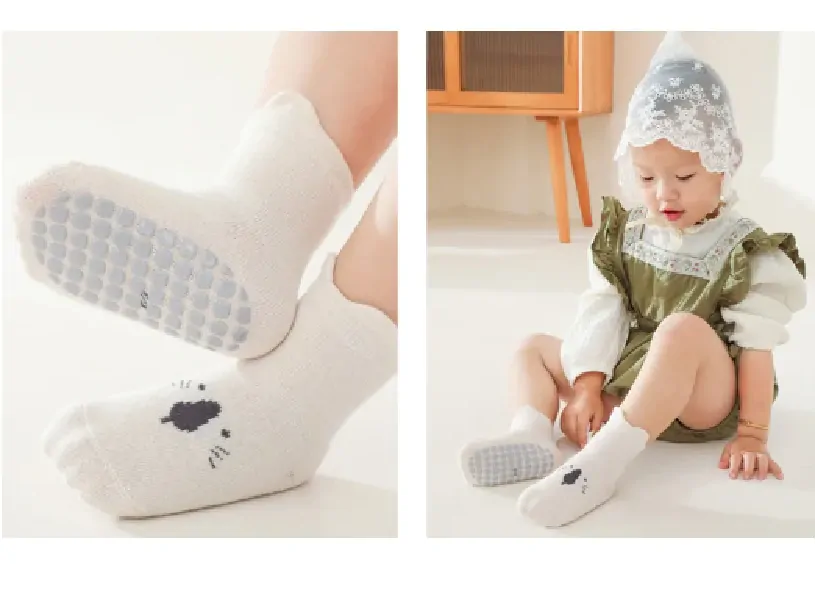 Protiskluzové ponožky - BÉŽOVÉ - (12-36m) M