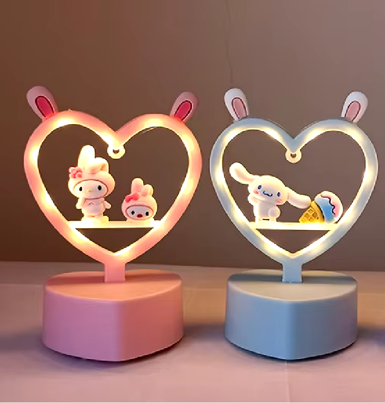 Noční světlo - POHÁDKA SANRIO - CINAMONROLL - SRDÍČKO