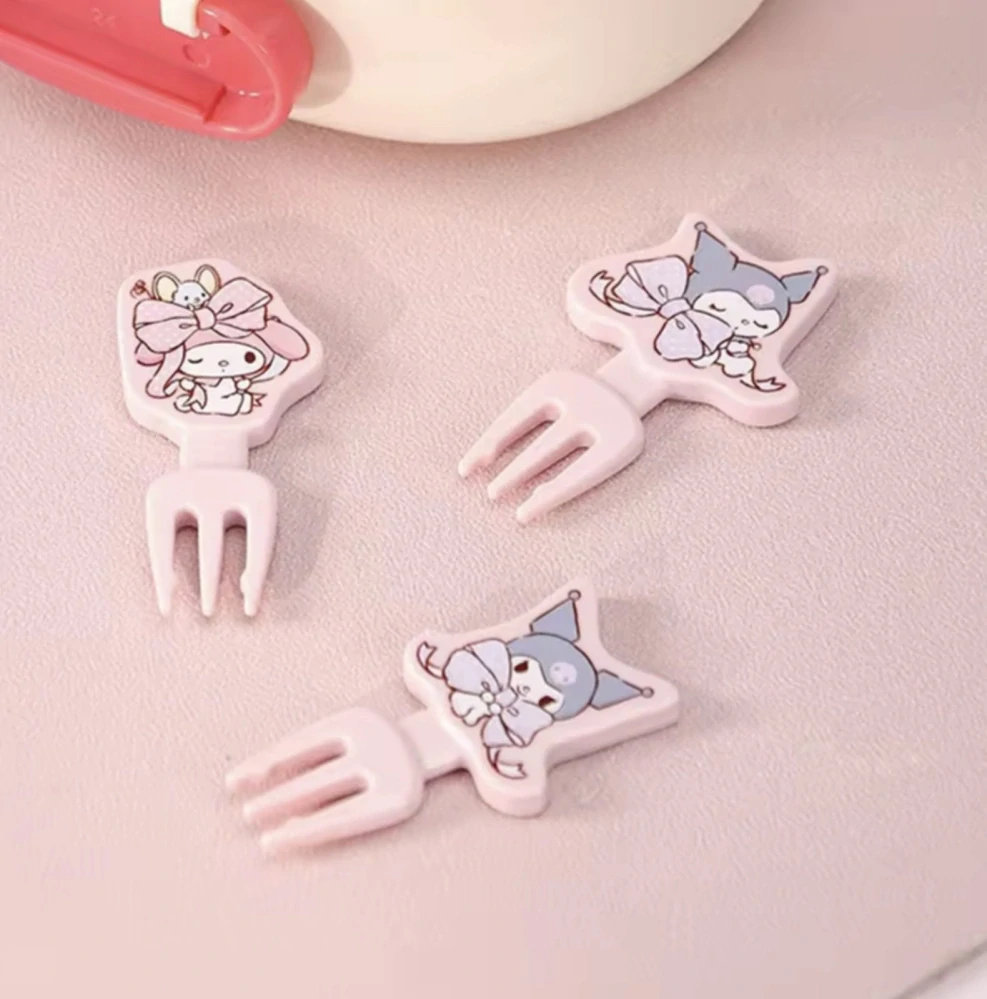 Napichovátka - SANRIO - FAMILY - 6 ks