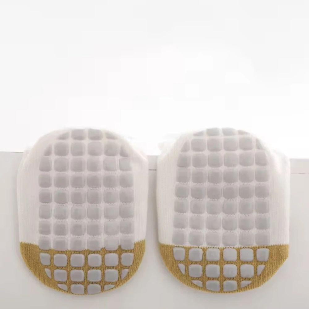 Teplé bavlněné protiskluzové ponožky - MEDVÍDEK - (0-12 m) S