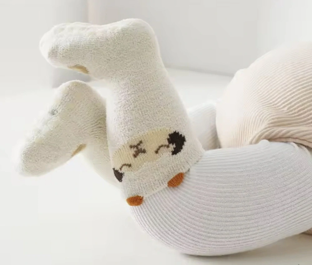 Dlouhé protiskluzové flísové ponožky -  KRÉMOVÉ - (24-36 m) L