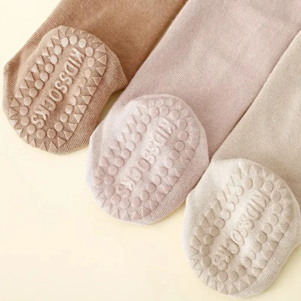 Dětské bavlněné punčocháče s protiskluzem - HNĚDÉ - (12-24 m)