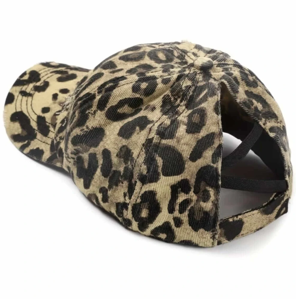 Dámská / Juniorská kšiltovka s otvorem pro culík – Leopardí vzor