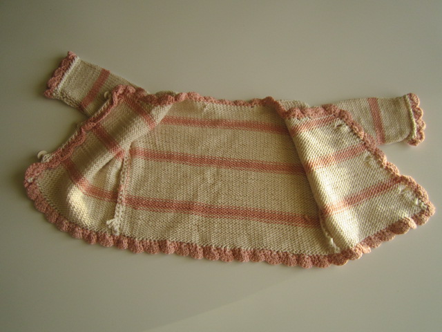 Ručně pletený svetřík 