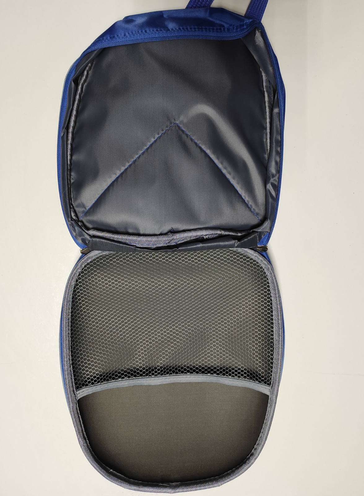 Batůžek (L) - AVENGERS - MARVEL