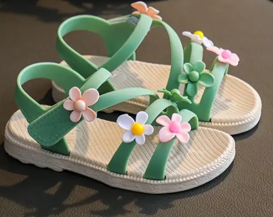 Sandálky kytičky - ZELENÉ (18-24 m)