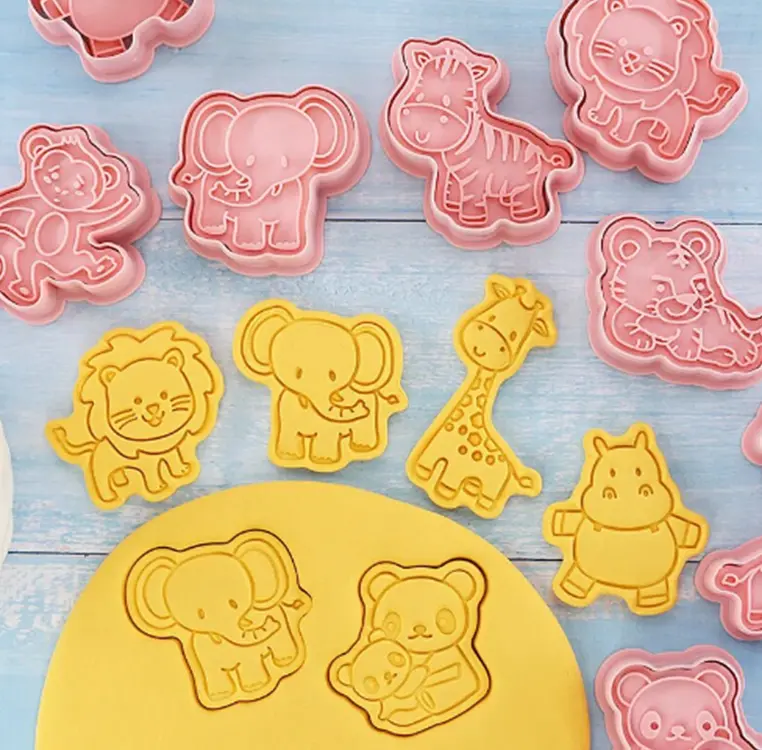 3D vykrajovátka na sušenky - ZVÍŘÁTKA 1 - 8 ks 