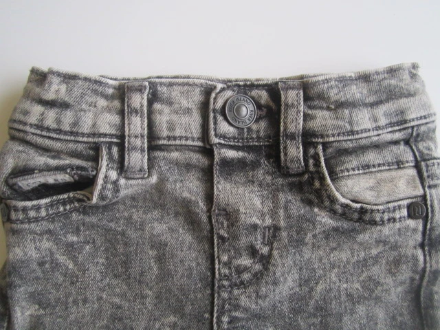 Džínové kraťásky