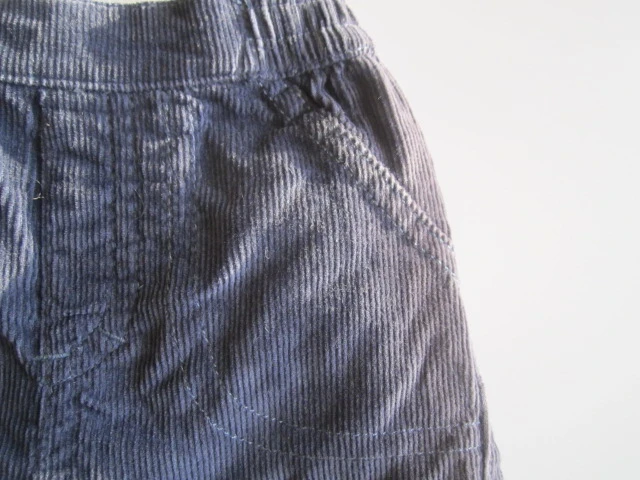 Manšestrové kalhoty