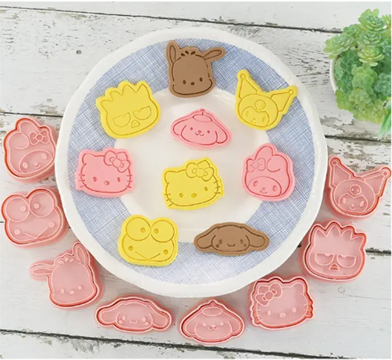 3D vykrajovátka na sušenky - HELLO KITTY 1 - 8 ks 