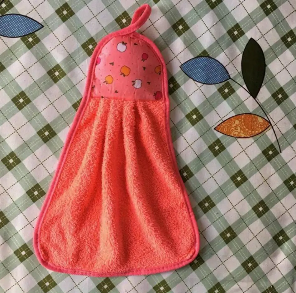 Ručník do školky - JABLÍČKO - červený