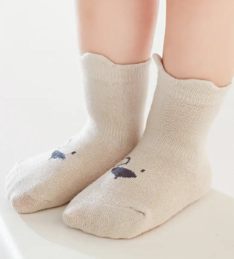 Protiskluzové ponožky - SVĚTLE HNĚDÉ - (3-5let) L