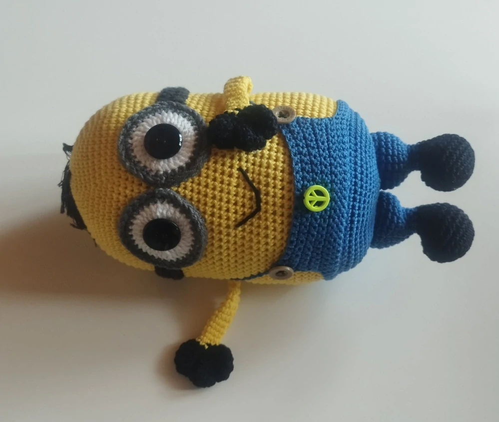 Velký háčkovaný MIMOŇ TIM - Z pohádky JÁ PADOUCH - 30 cm