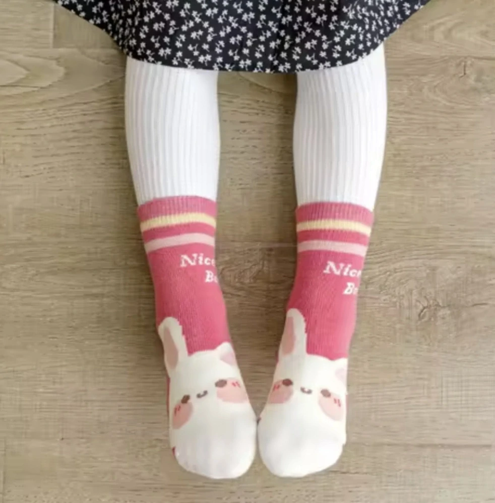Protiskluzové ponožky - TMAVĚ RŮŽOVÉ KRÁLÍK - (3-5 let) L