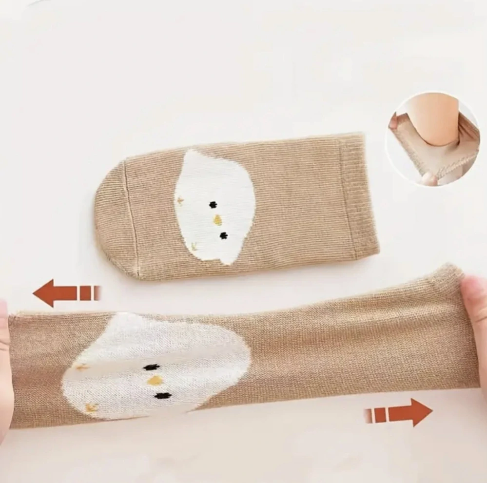 Protiskluzové ponožky - STŘEDNĚ HNĚDÉ - KUŘÁTKO - (12-36m) M