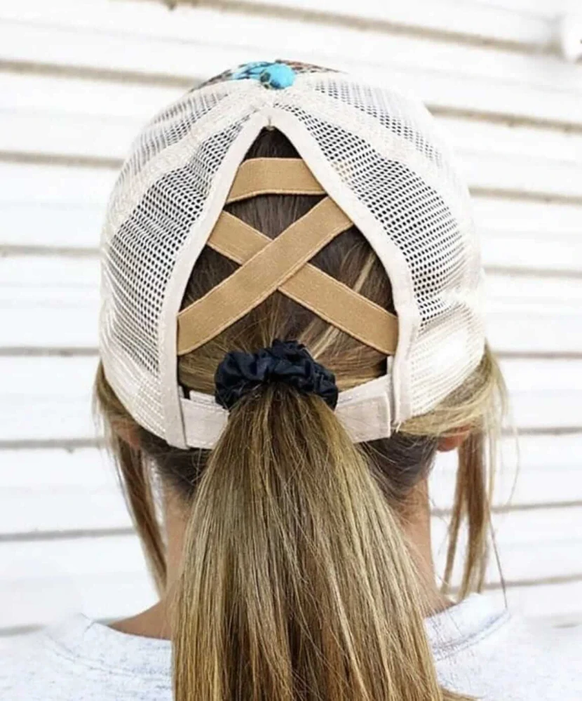 Dámská kšiltovka Boho-Chic: Ideální pro culík i drdol