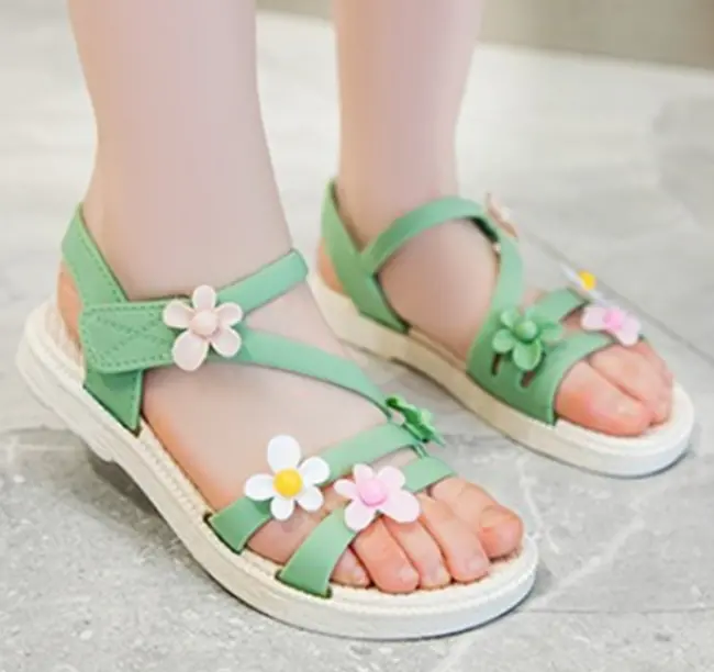 Sandálky kytičky - ZELENÉ (18-24 m)