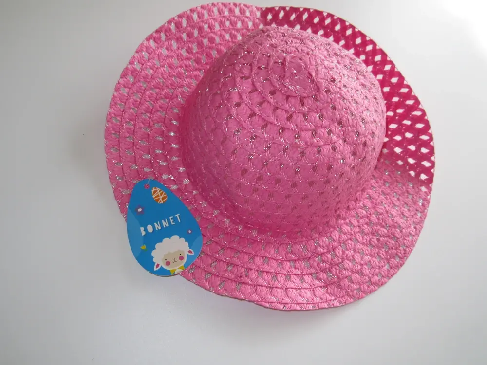 Papírový klobouček