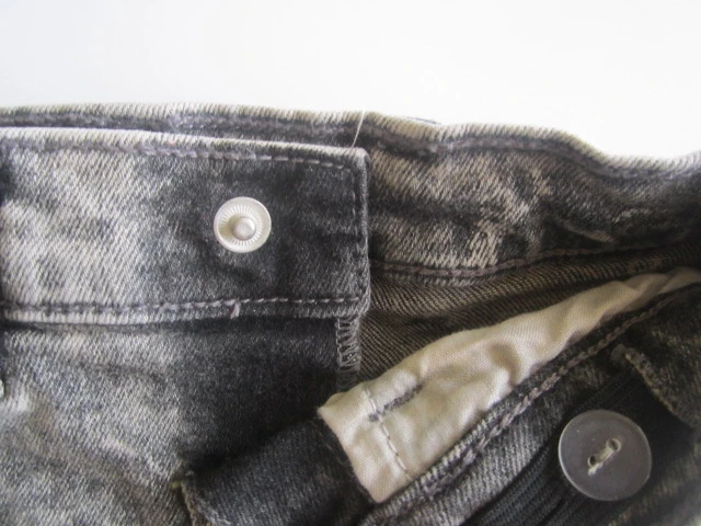 Džínové kraťásky