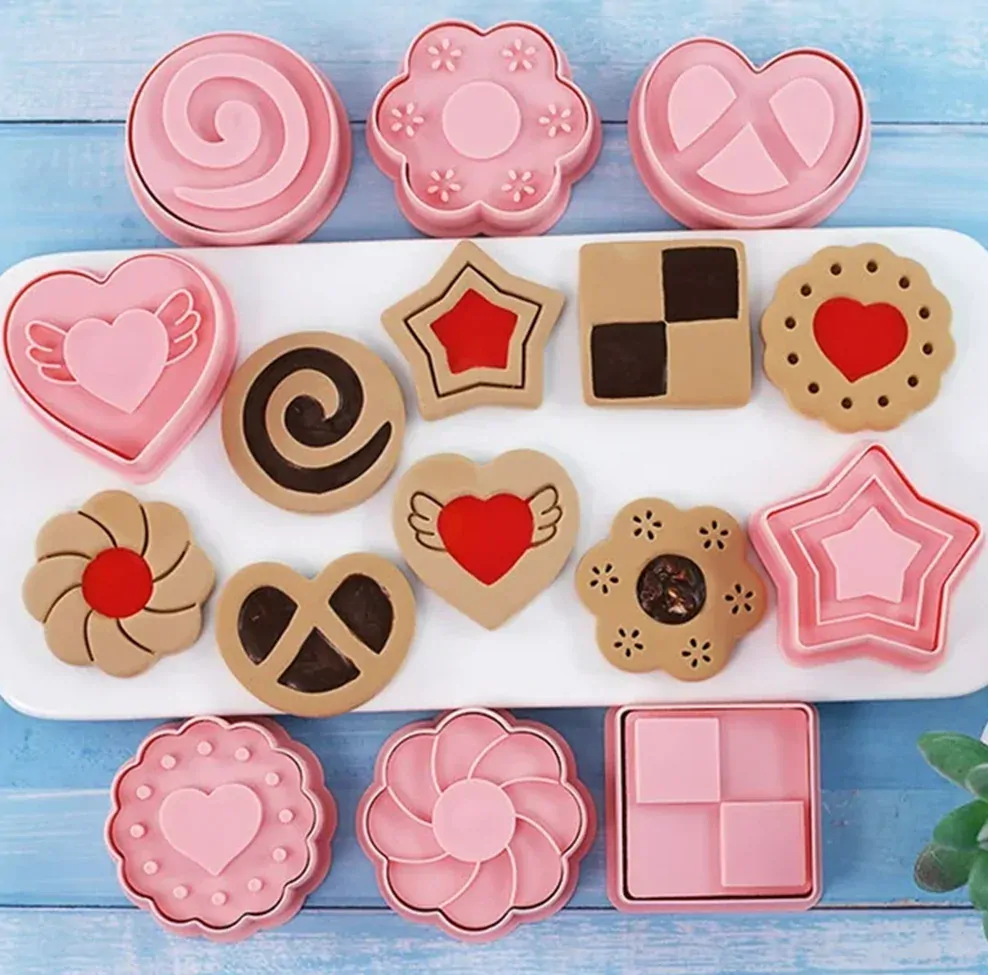 3D vykrajovátka na sušenky - TVARY - 8 ks 