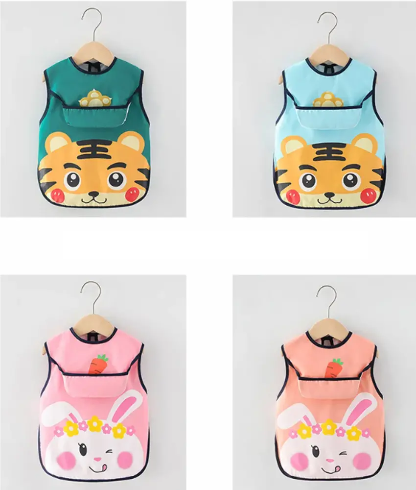 Bryndáček bez rukávů s kapsičkou - TYGŘÍK - světle modrý 