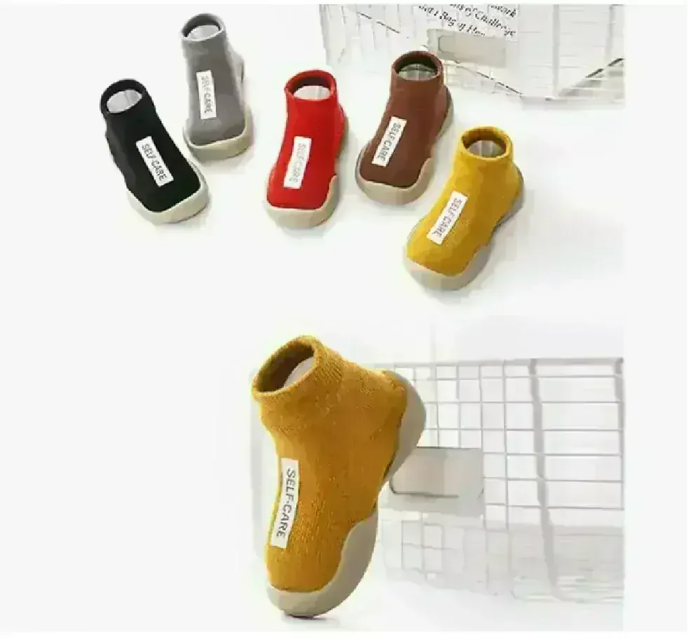 Barefoot ponožky s podrážkou - ČERNÉ (6-12 m)