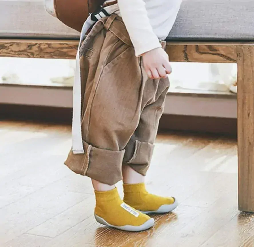 Barefoot ponožky s podrážkou - ŽLUTÉ (18-24 m)