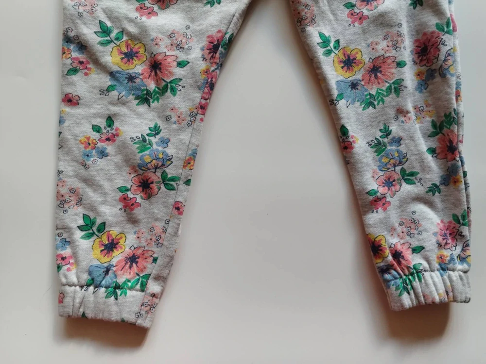 Zateplené tepláky (3-4 roky)