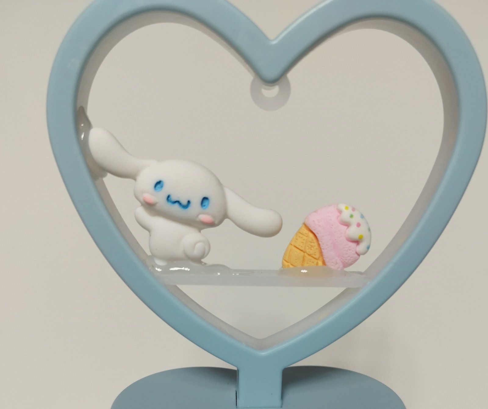 Noční světlo - POHÁDKA SANRIO - CINAMONROLL - SRDÍČKO
