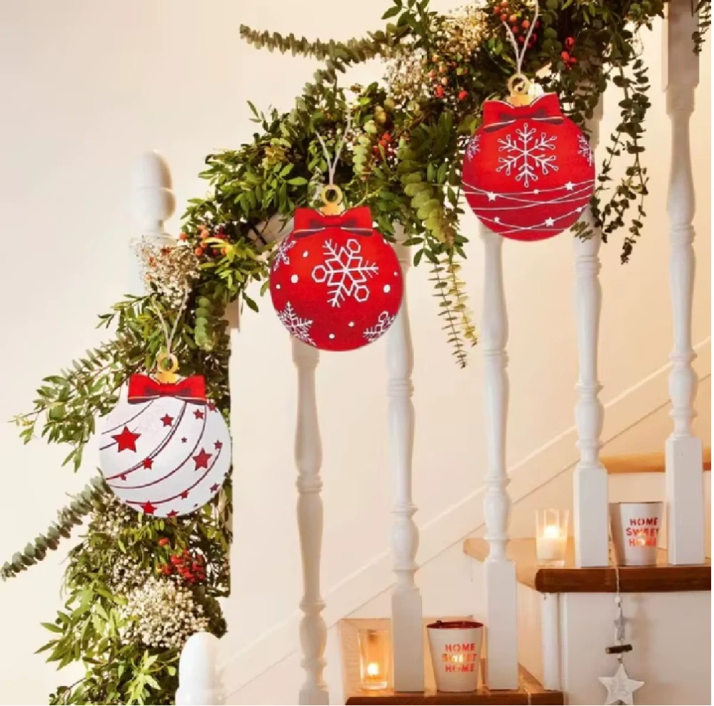 Dřevěné vánoční ozdoby na stromeček - ČERVENÉ