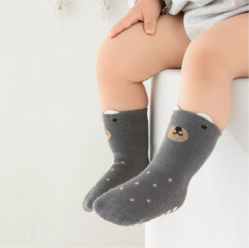 Protiskluzové ponožky - TMAVĚ ŠEDÉ - MEDVÍDEK - (12-36m) M