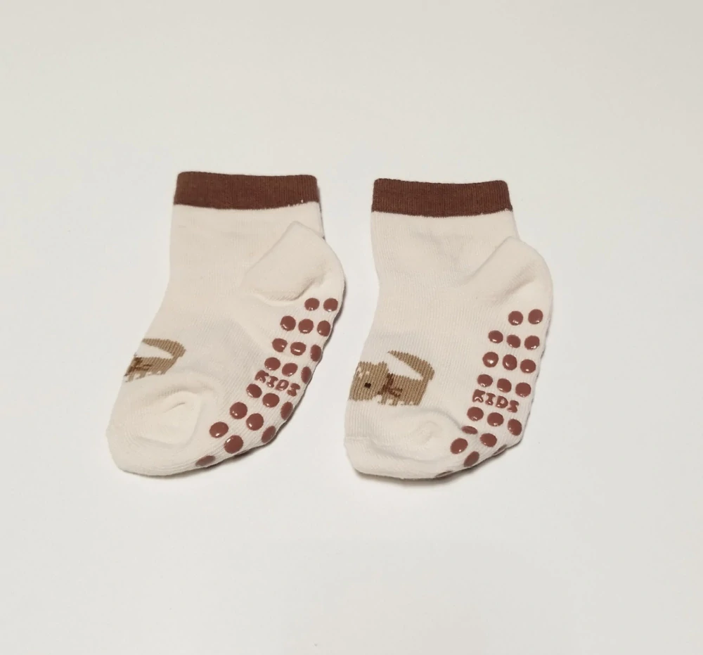 Protiskluzové ponožky - KRÉMOVÉ - PEJSEK - (12-36m) M