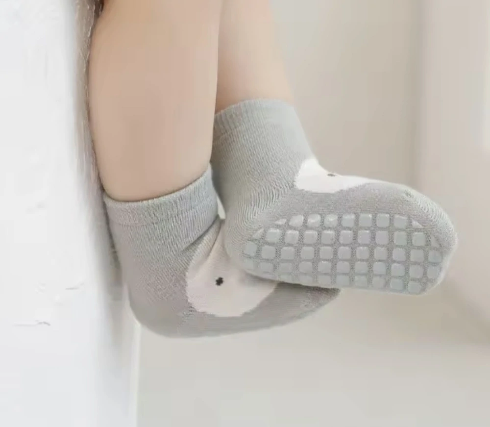 Protiskluzové ponožky - SVĚTLE ZELENÉ - (24-36 m) L