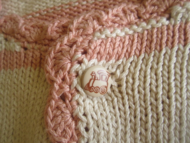 Ručně pletený svetřík 