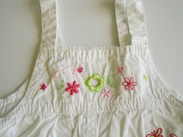 Kraťáskové lacláčky