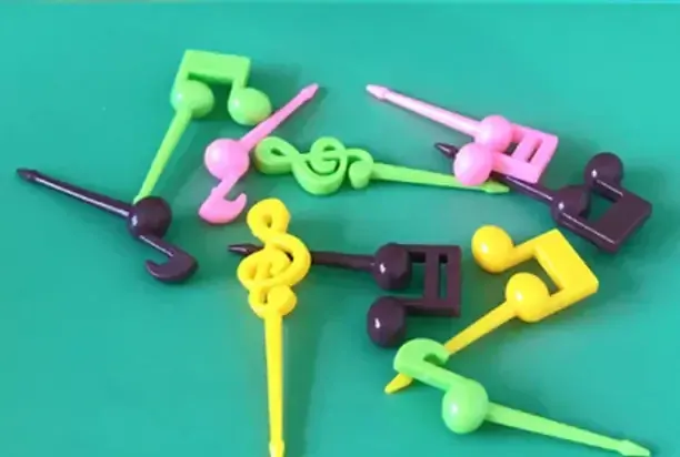 Napichovátka - NOTY - 16 ks