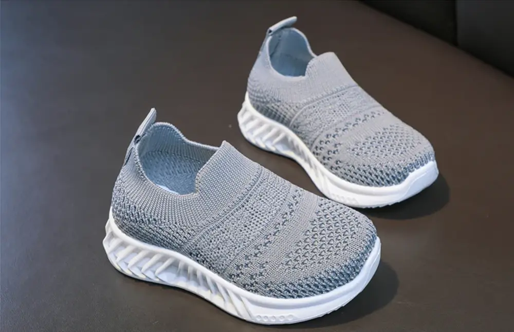 Síťované tenisky - ŠEDÉ - (3-4 roky)