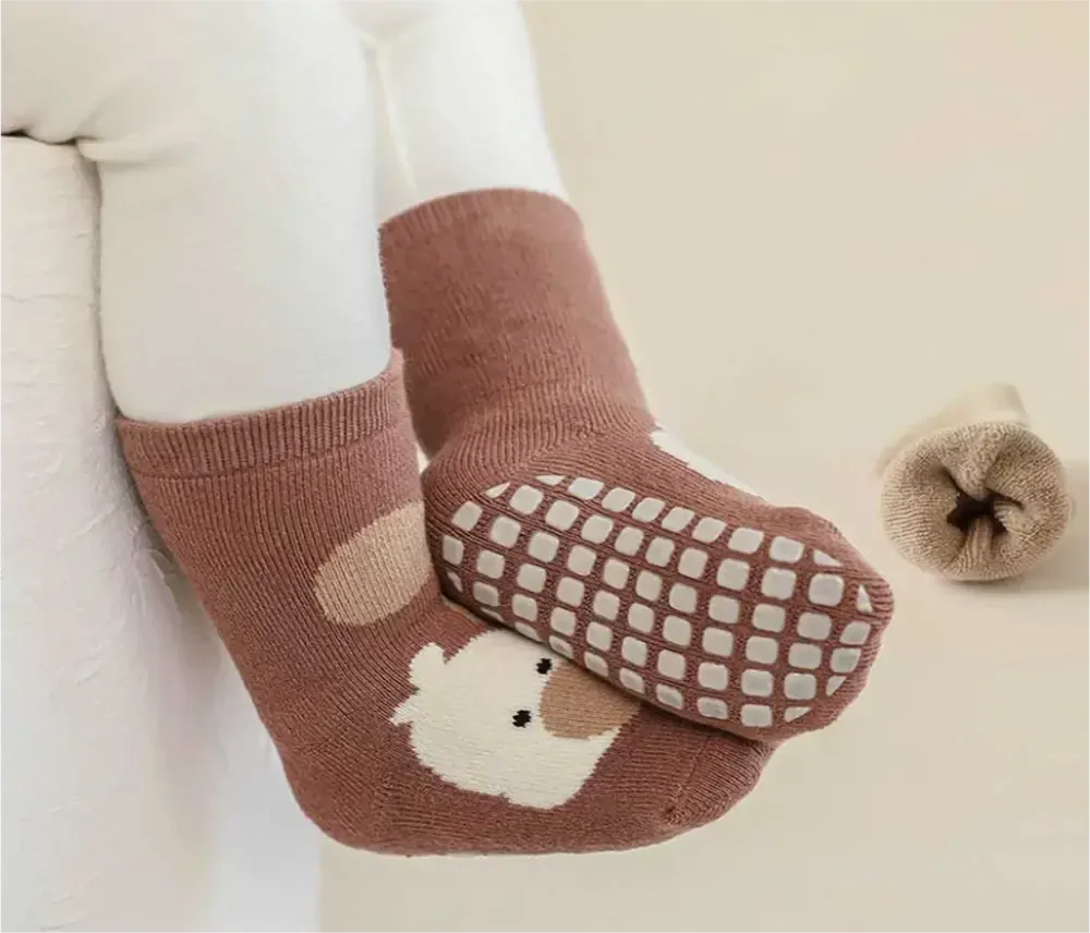 Teplé protiskluzové ponožky - HNĚDÉ - (12-36m)M