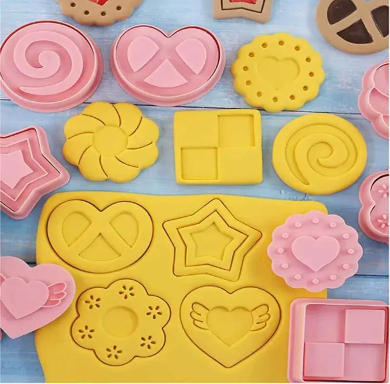 3D vykrajovátka na sušenky - TVARY - 8 ks 