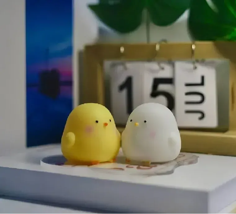 Mini noční lampička na baterky - KUŘÁTKO 1 - ŽLUTÉ